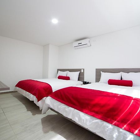 Hotel Med 70 Medellin Luaran gambar
