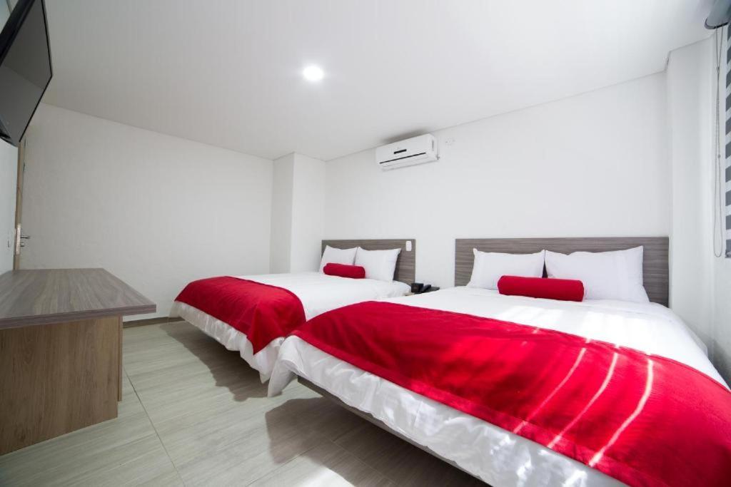 Hotel Med 70 Medellin Luaran gambar